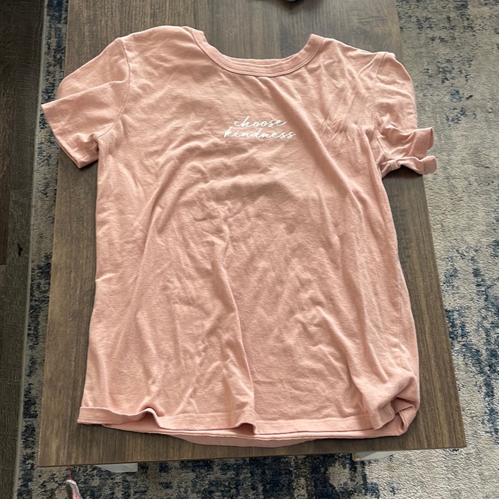 pink tee